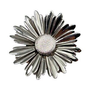 Vintage Silver Tone Daisy Flower Pin Brooch Sarah Coventry Designer Signed Pin
